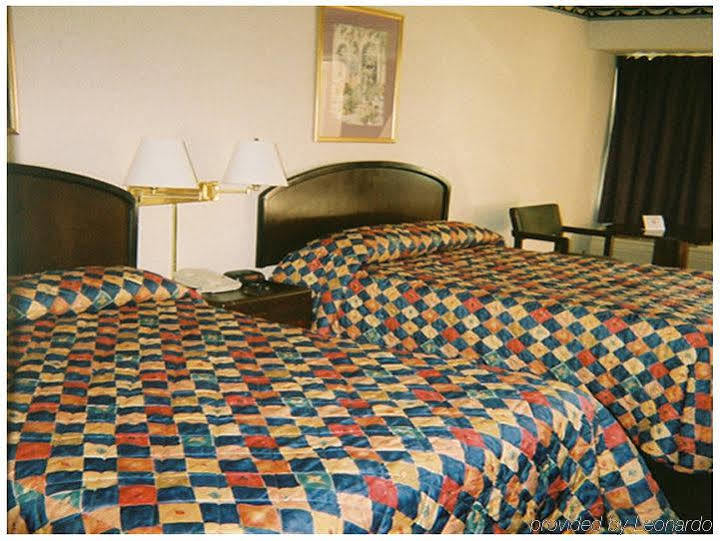 Red Carpet Inn And Suites Скрантън Екстериор снимка